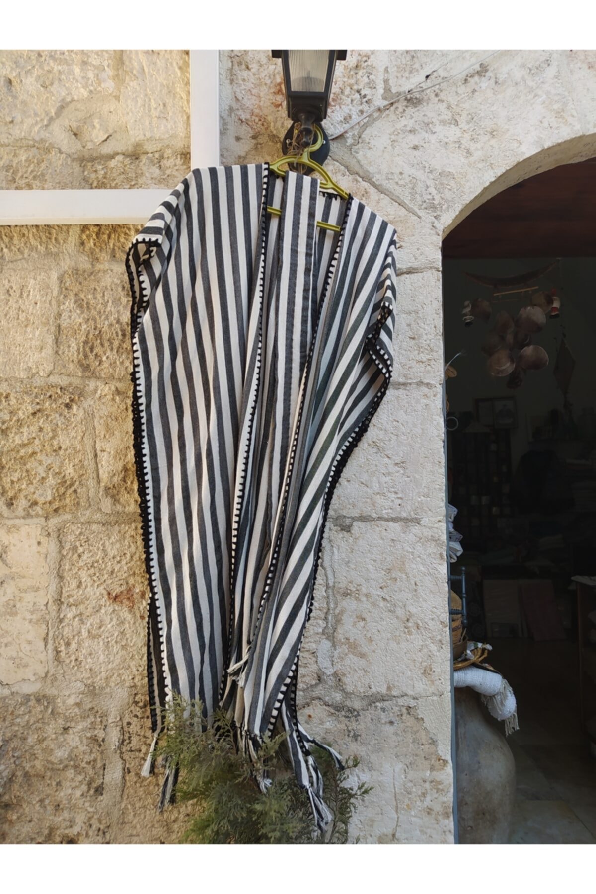 TYCHE Unisex Siyah Beyaz Cizgili Püsküllü Kimono