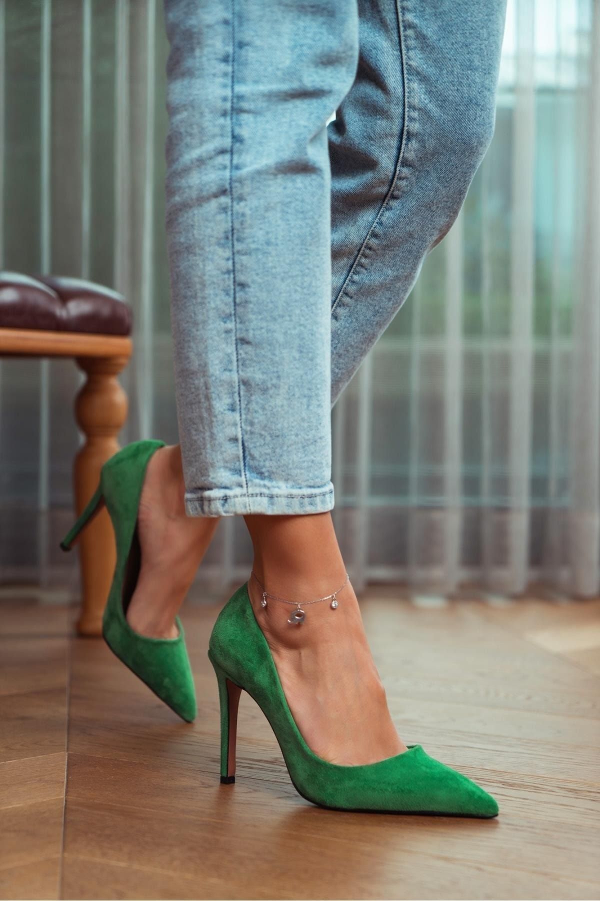Emerald green suede heels sale
