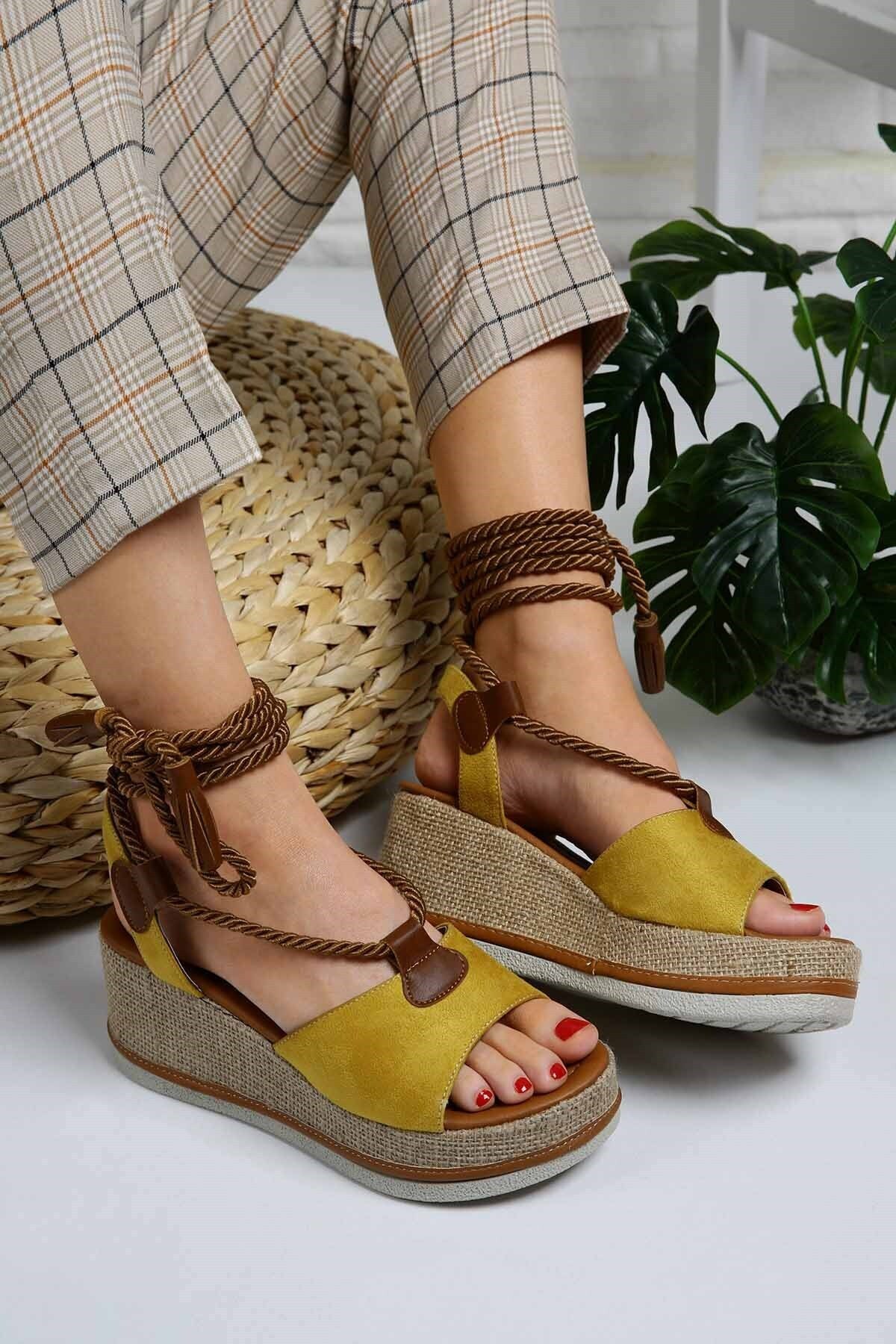 Ccway Kadın Hardal  Ipli Dolgu Topuk Sandalet - P2023