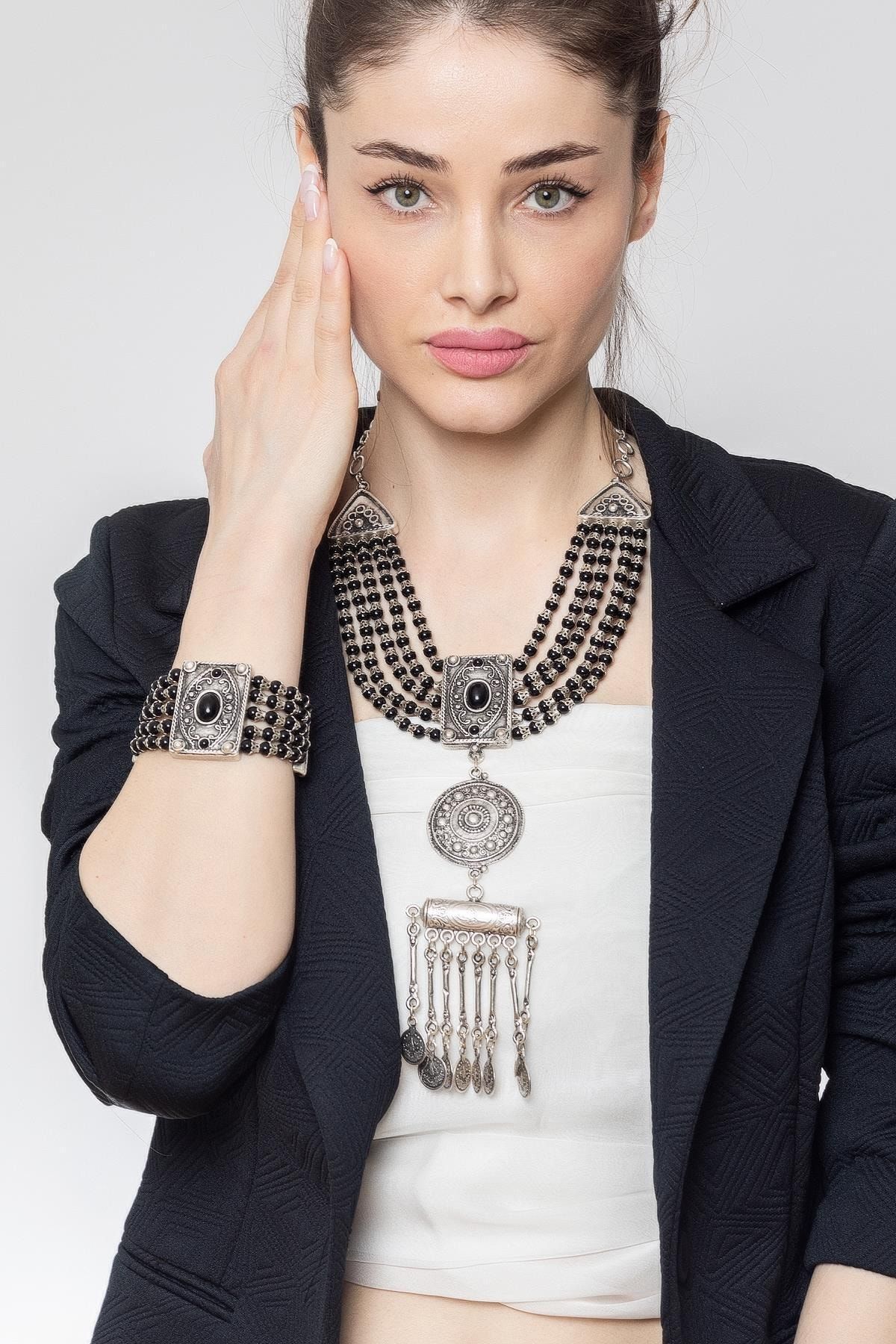 ZeyDor Accessories Zeydor Siyah Otantik Taşlı Kolye Set