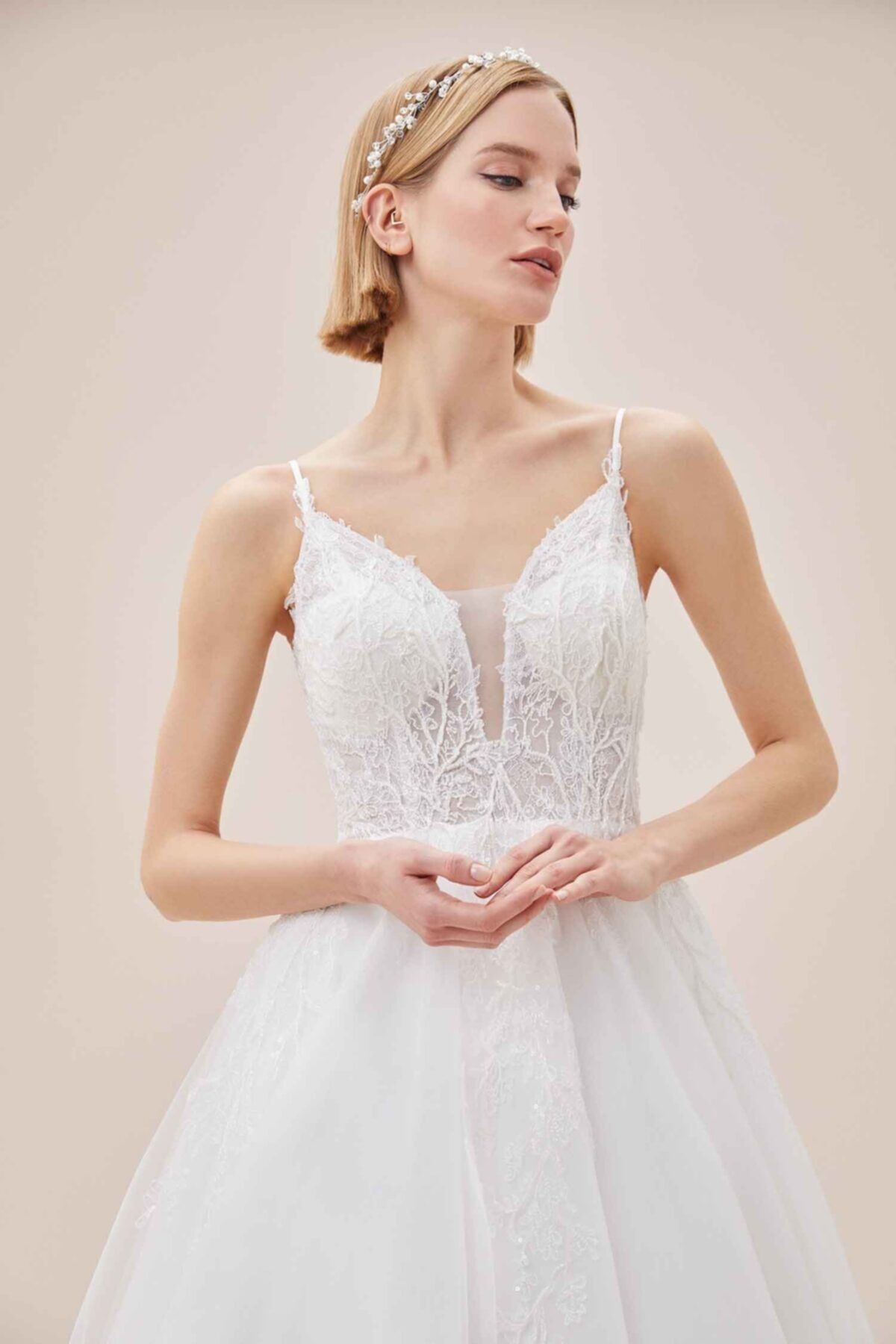 Oleg Cassini Dreamon For Dantel Ve Boncuk Işlemeli Tül Etekli Ince Askılı A Kesim Gelinlik