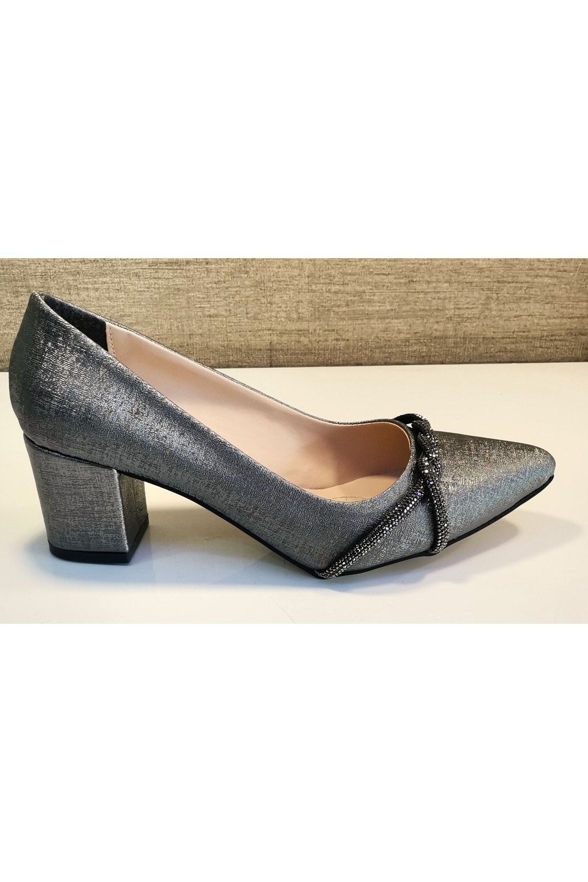 Short thick heels online