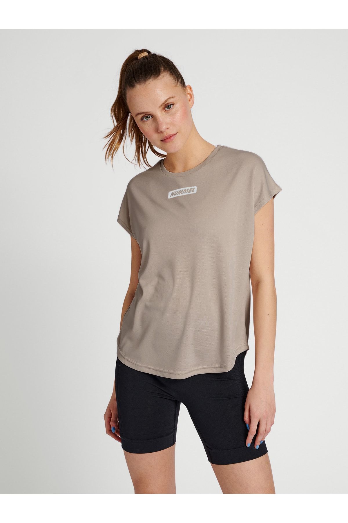 HUMMEL T-Shirt - Beige - Relaxed fit - Trendyol