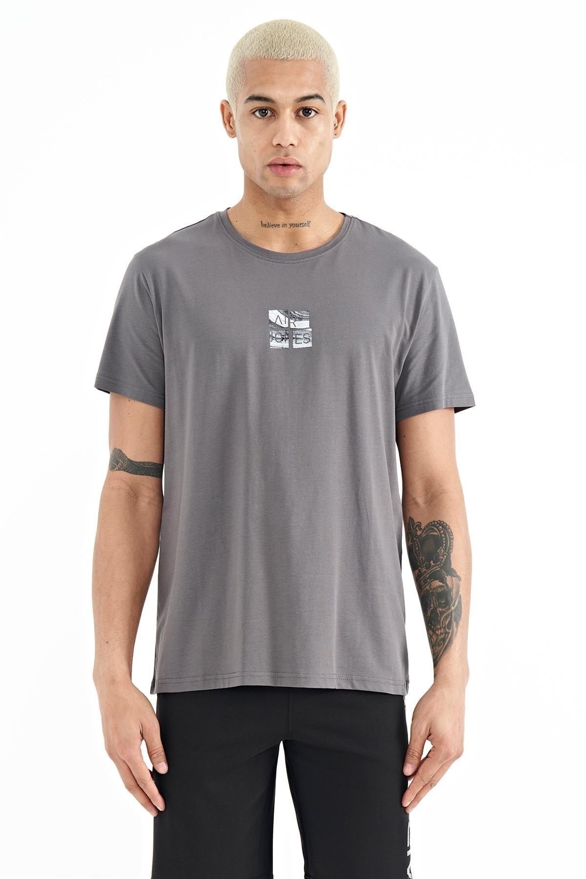 Dark gray deals t shirt