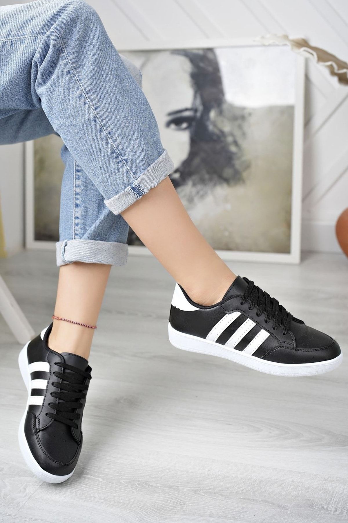 mackrock sports Black White Casual Three Stripes Unisex Light