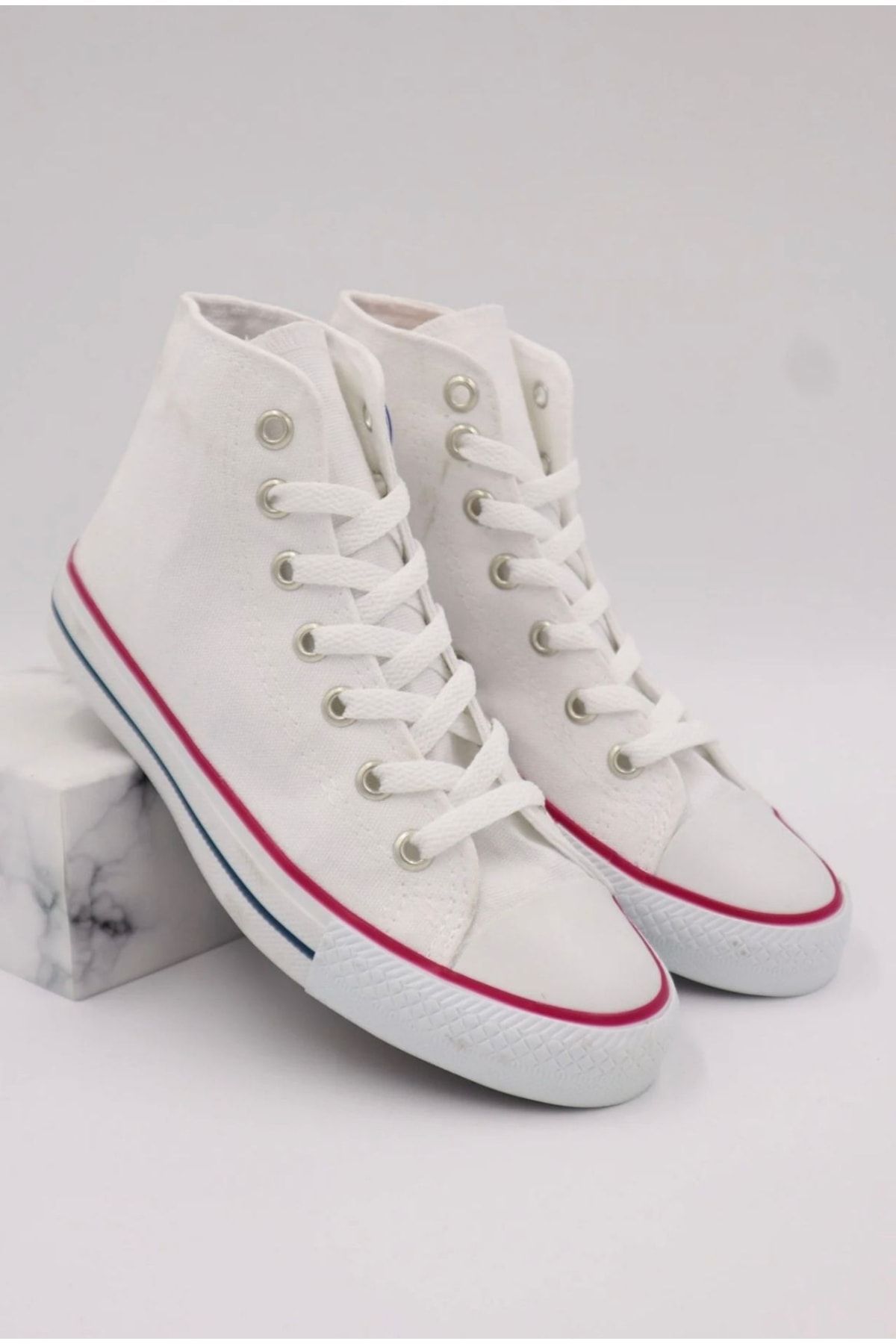 Solid outlet color converse