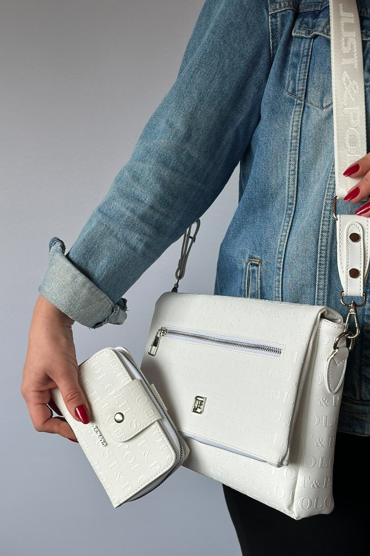 Gq outlet crossbody bag