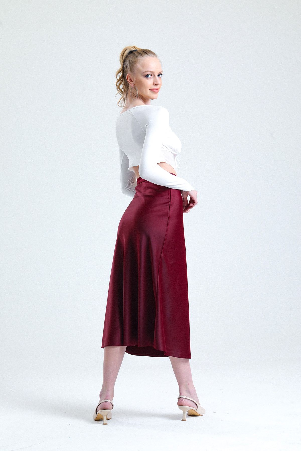 Burgundy skirt on sale in store