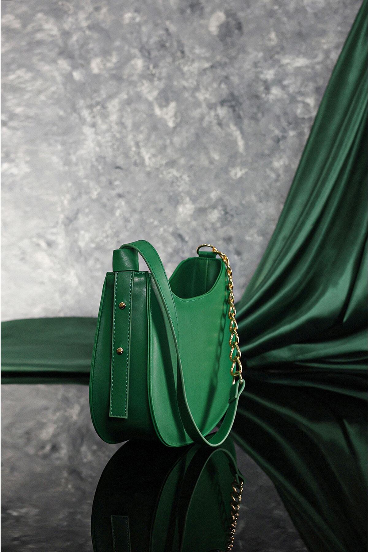 کیف بند قابل تنظیم با زیپ سبز زنانه