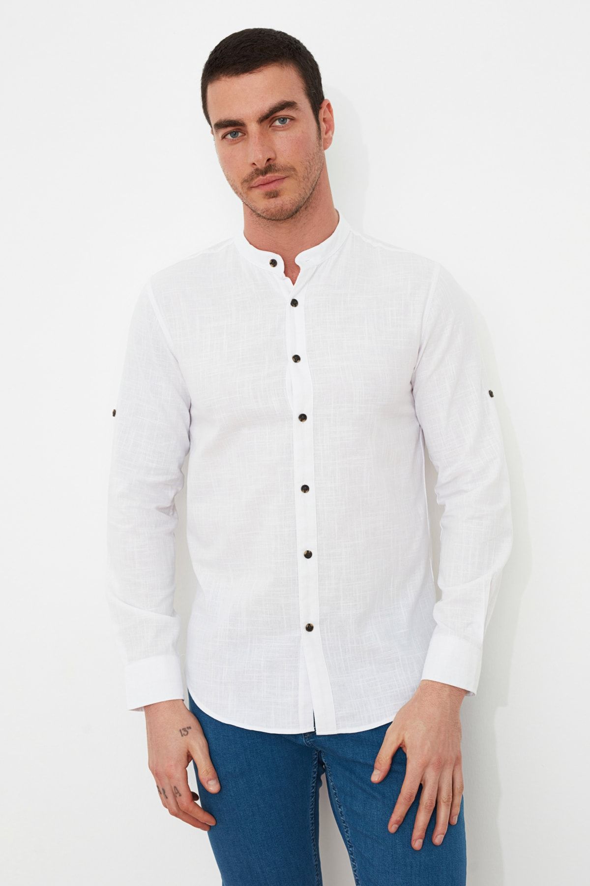 trendyol man beyaz erkek basic hakim yaka apoletli slim fit uzun kollu gomlek tmnss20go0188 fiyati yorumlari trendyol