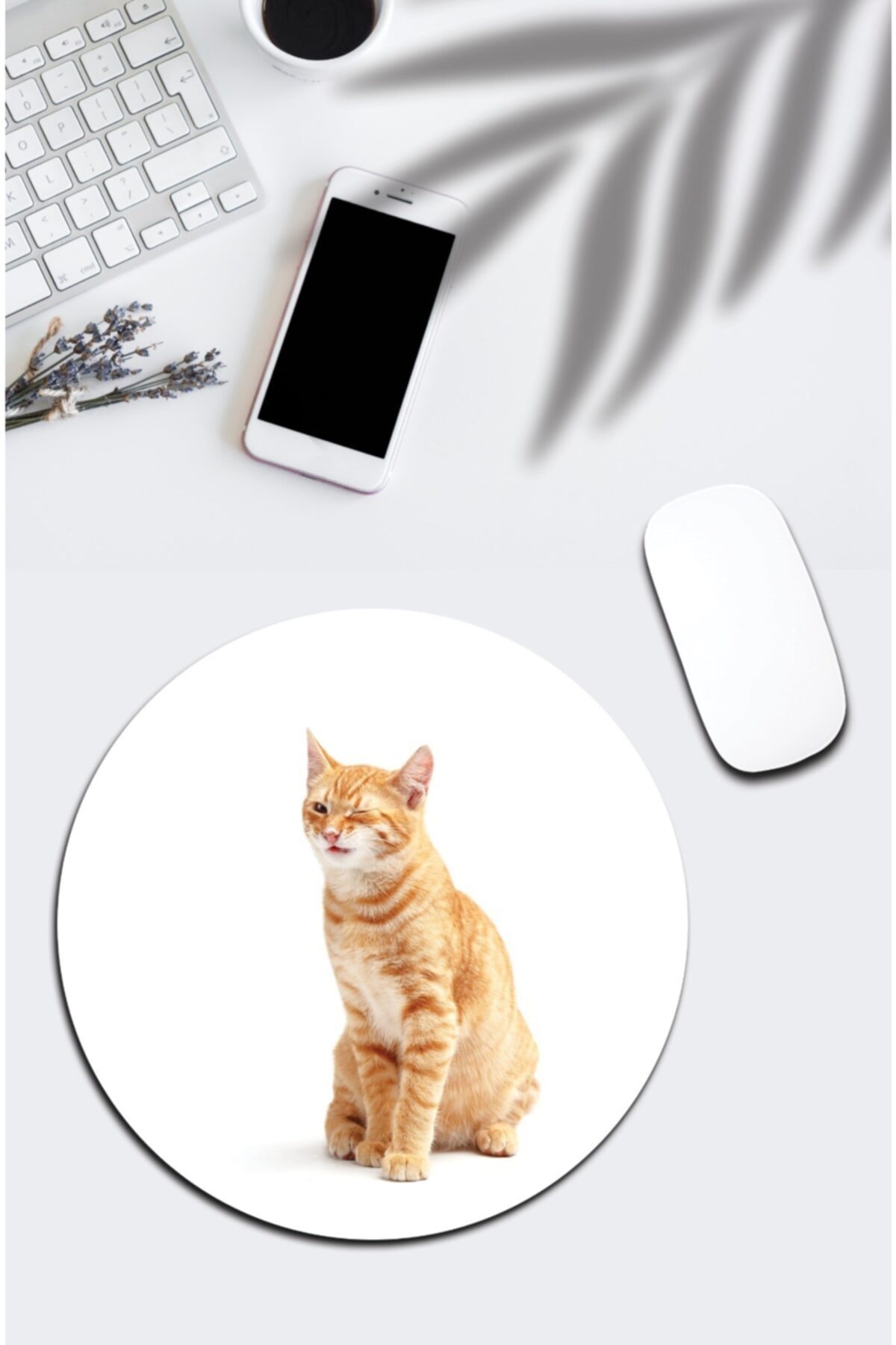 pixolog Oturan Sarı Kedili Yuvarlak Mouse Pad 1117