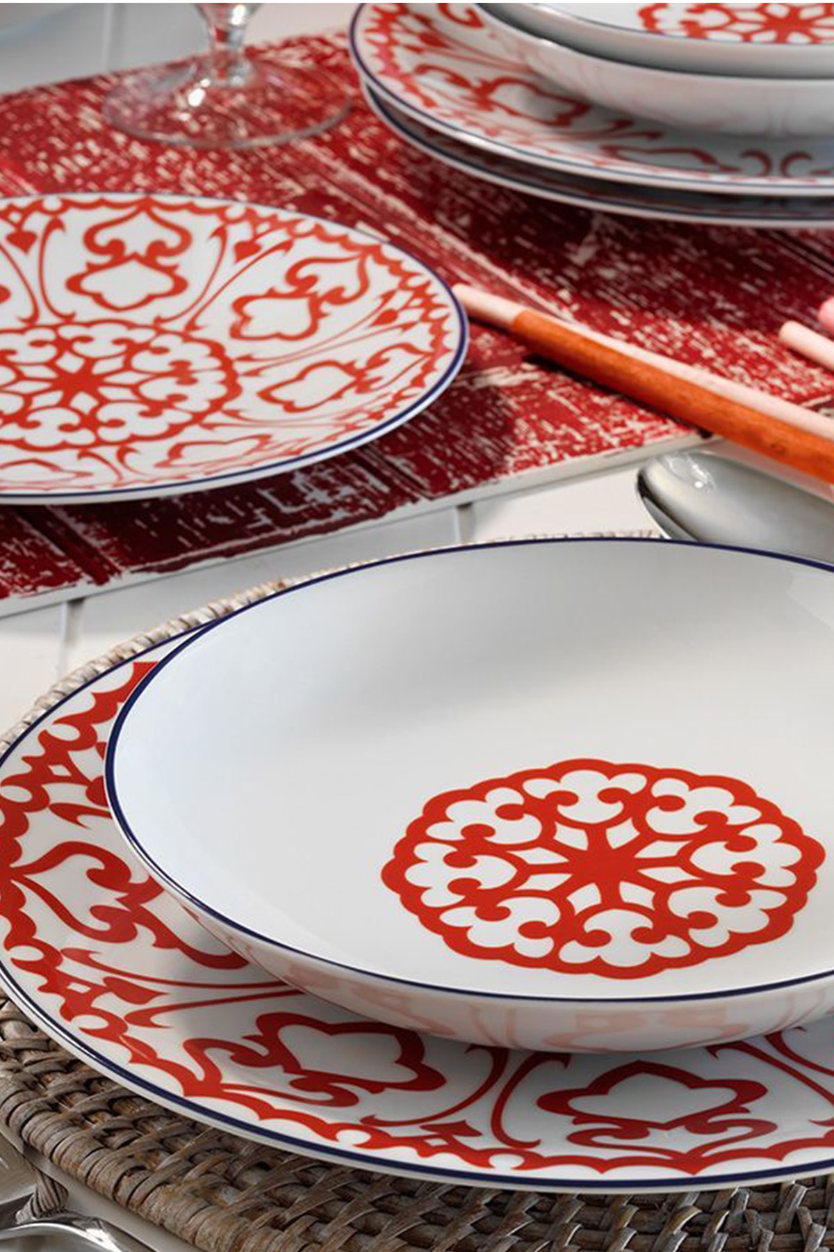 Kütahya Porselen Kırmızı 596617 Desen 48 Parça Yemek Seti