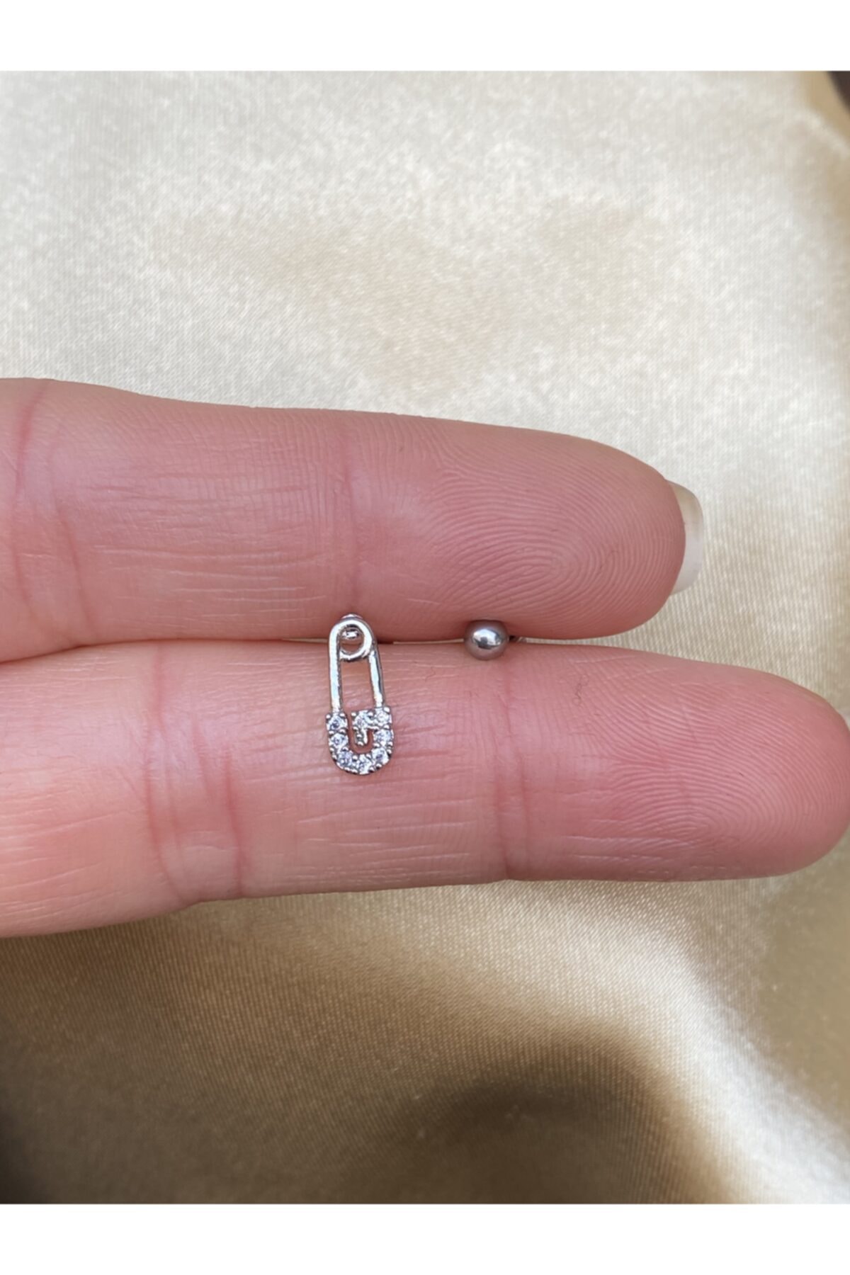 TAKIKRALI Çengelli Iğne Figürlü Silver Tragus Kıkırdak Helix Piercing