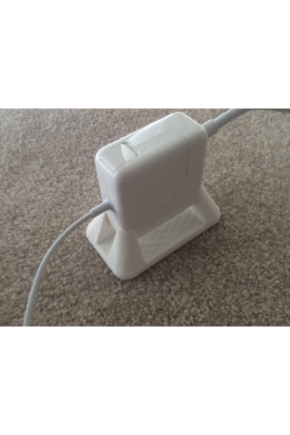 AldımGeldi Macbook Pro Ac Power Adaptör Standı Aparat Düzenleyici Organizer Organik Plastikten Aparat