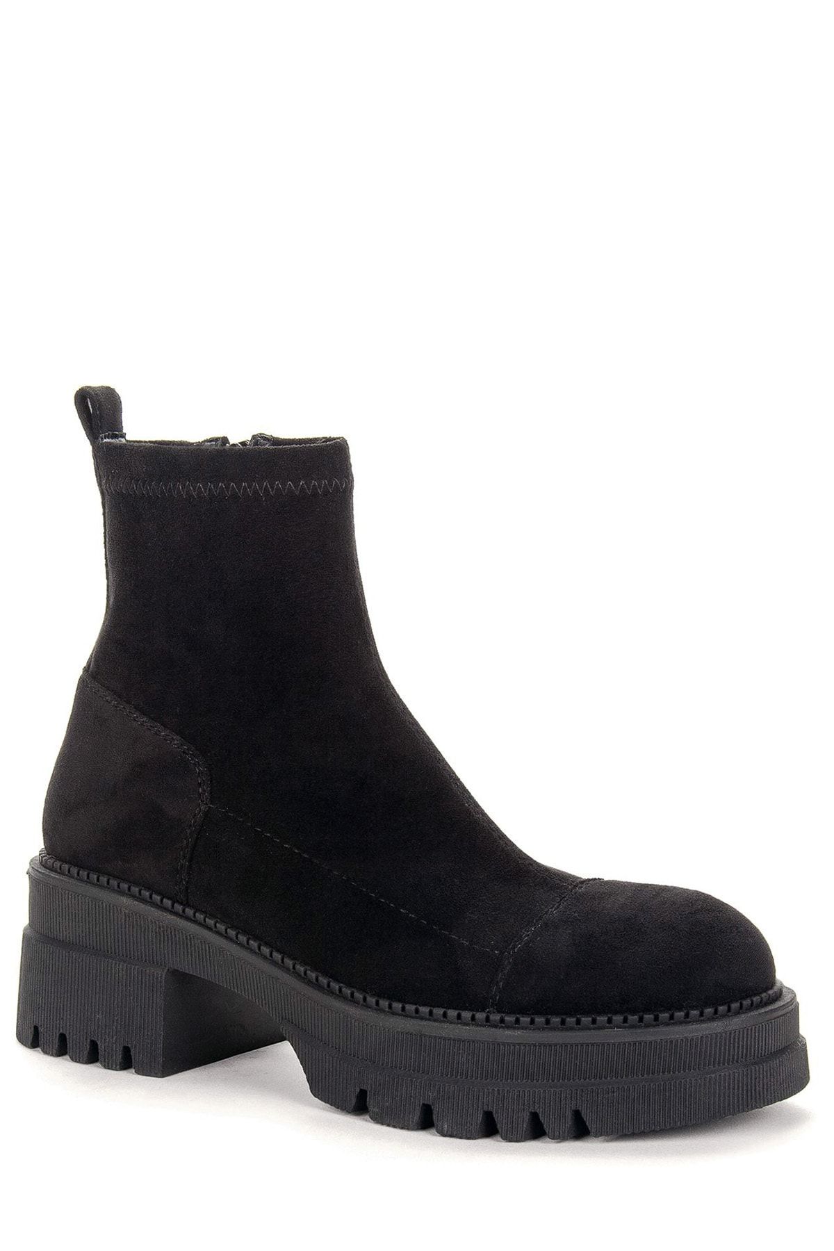 Flat ankle boots with toe clearance cap detail