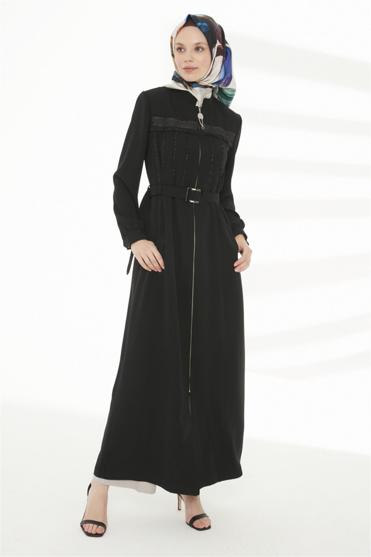 Zühre Kadın Siyah Nakış Detaylı Pardesü 12443