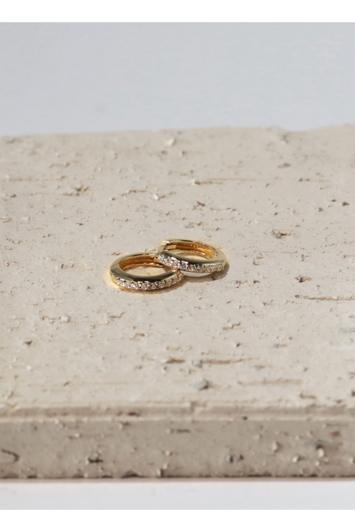 Rie Lie Gold and Jewelry Taşlı Halka Küpe