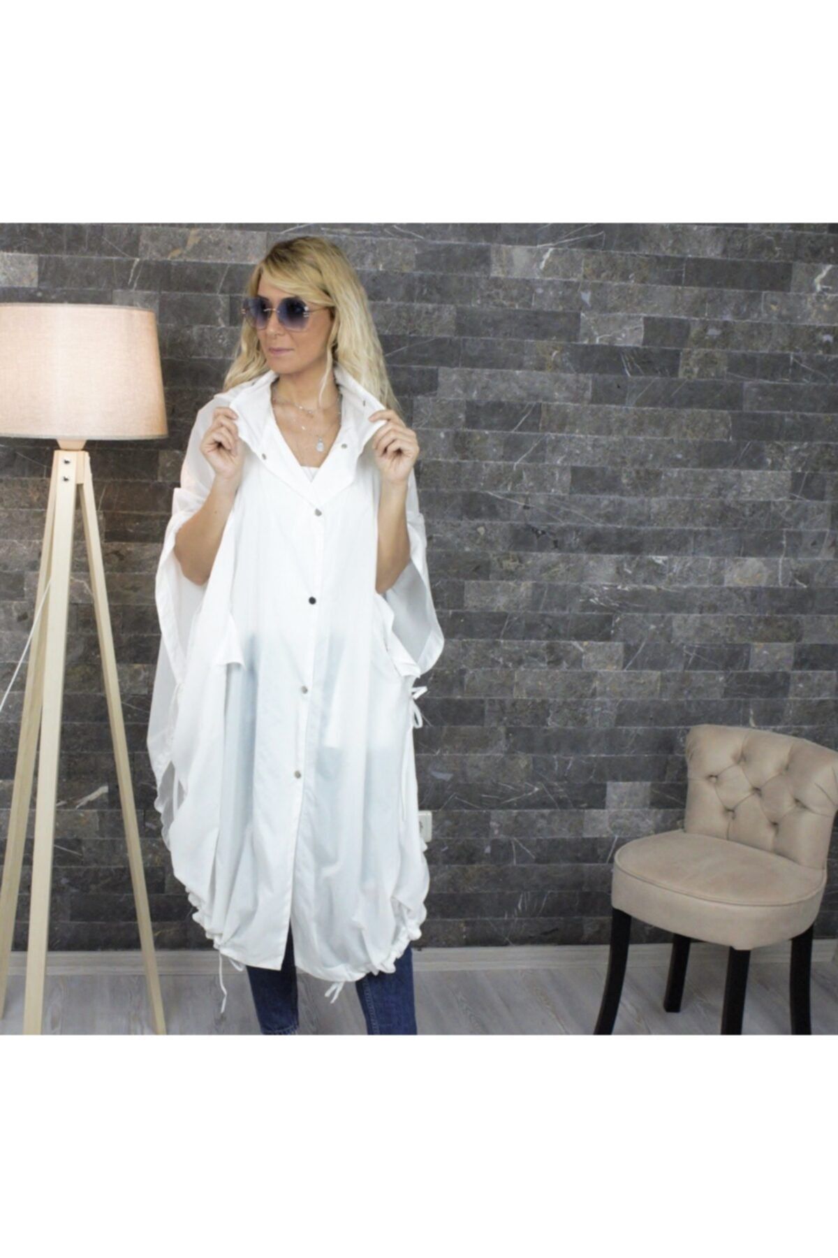 moda gelsomino Kadın Beyaz İp Ayar Detaylı Asimetrik Kesim Yağmurluk