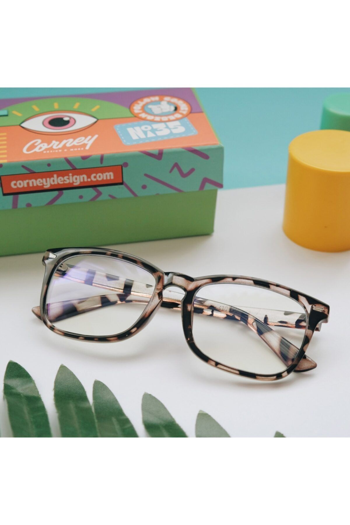 Corney Design Larissa Unisex Gözlük