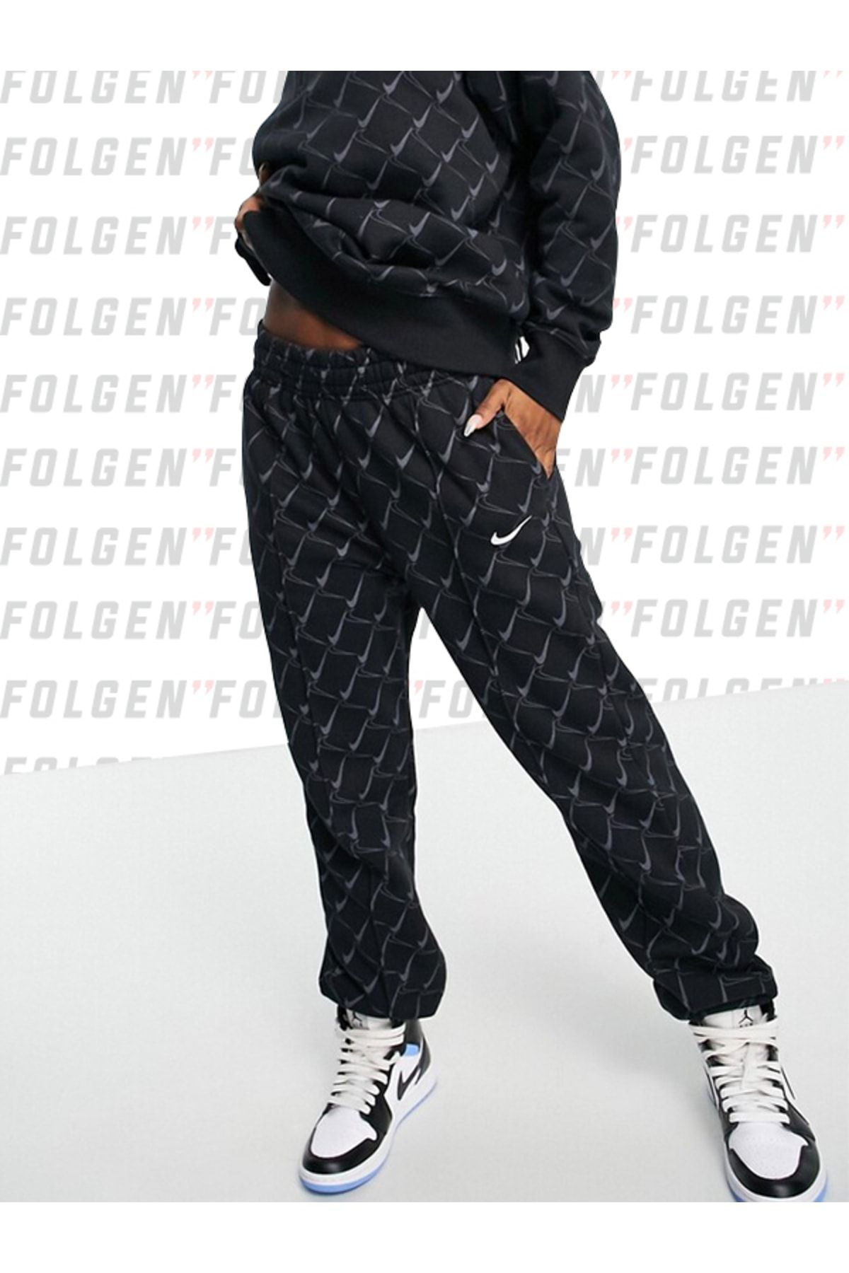 Nike oversized swoosh clearance joggers