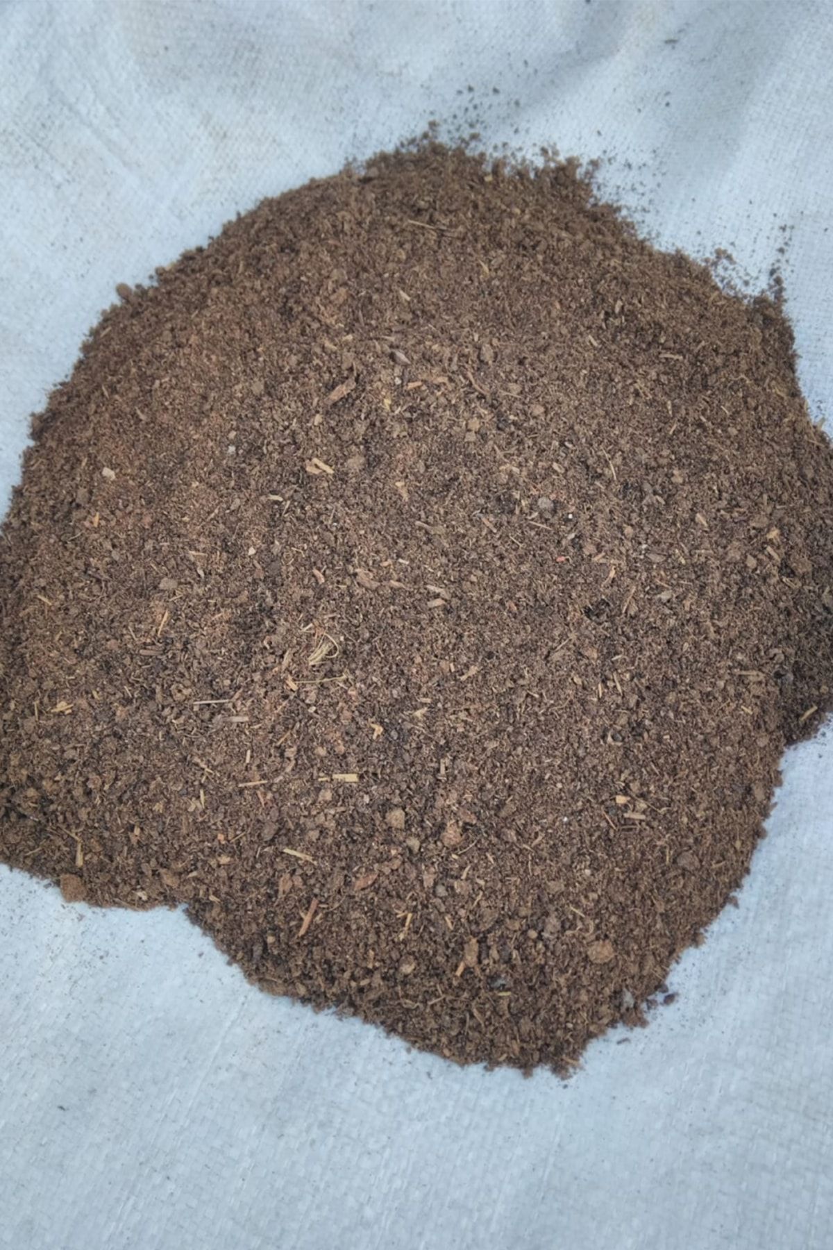 MF Botanik Yanmış Elenmiş Koyun Gübresi Organik Doğal Hayvan Gübresi 5 Litre