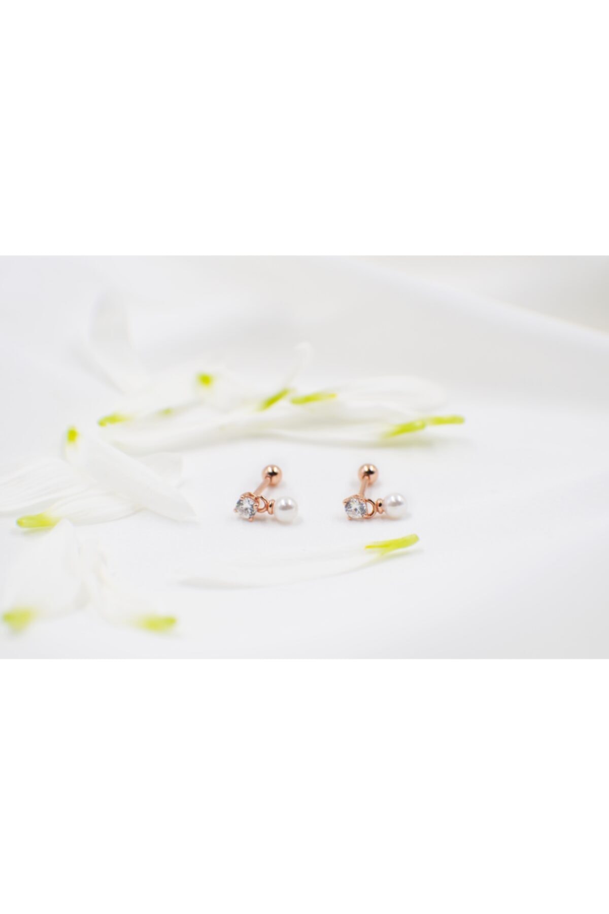 Minimalist Minimal Inci Taşlı Tragus Piercing