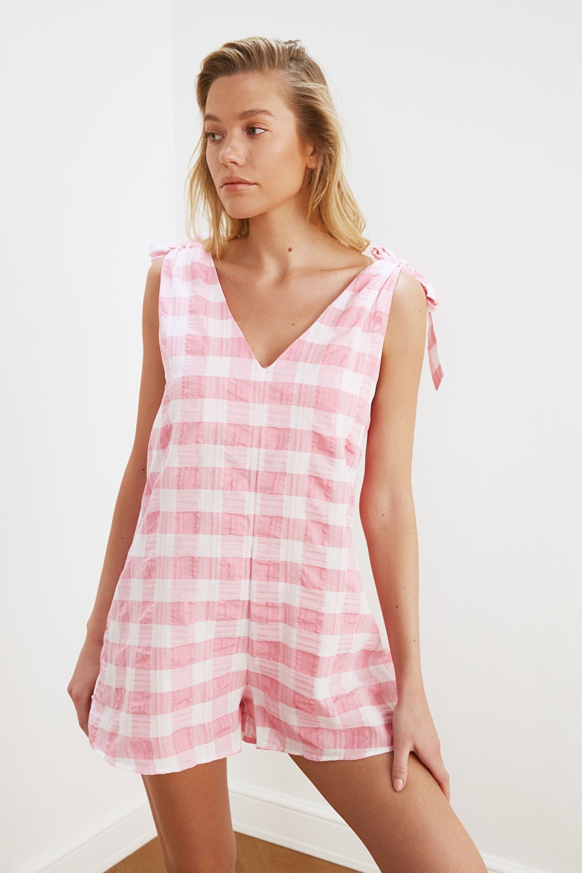TRENDYOLMİLLA Pembe Ekoseli Tulum TBESS21TU0204