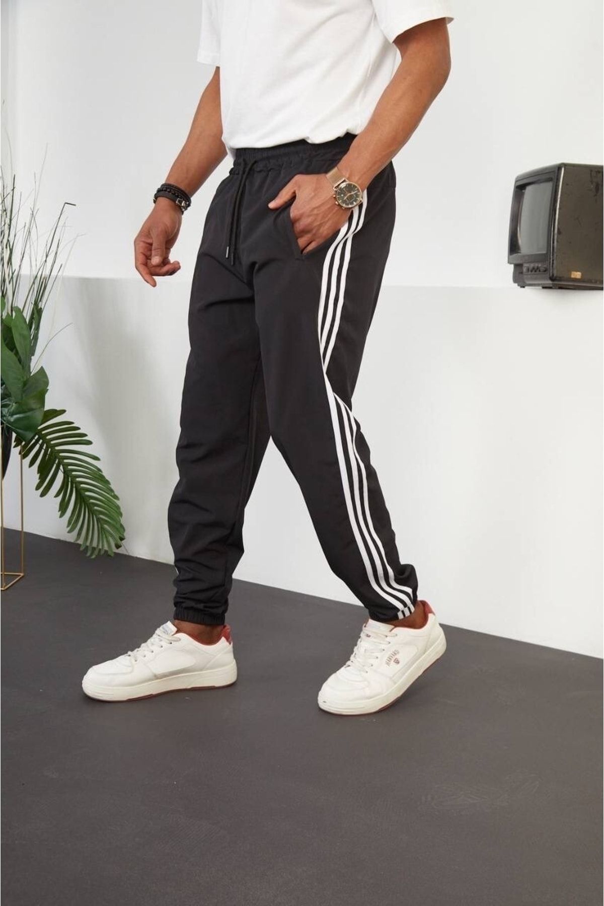 Cotton s Men s Parachute Fabric Elasticated Leg Striped Jogger