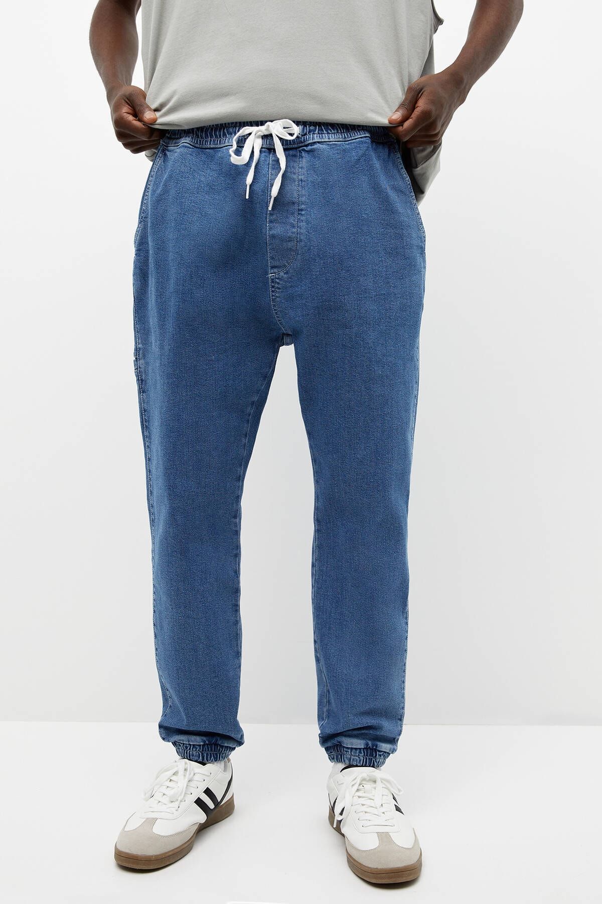 Basic Jogger Jean