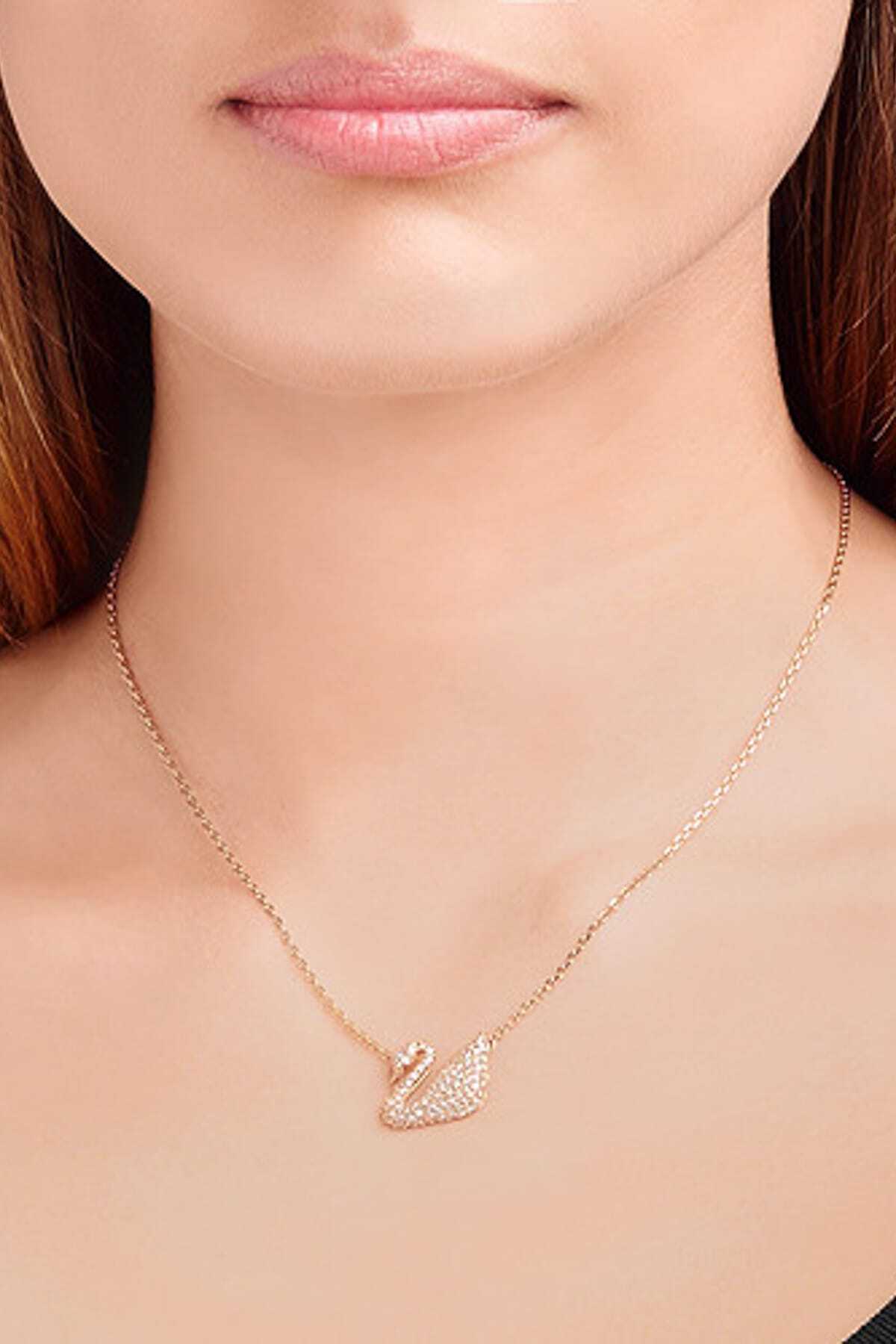 Swarovski Kadın Kolye Swan:Necklace Cry/Ros 5121597