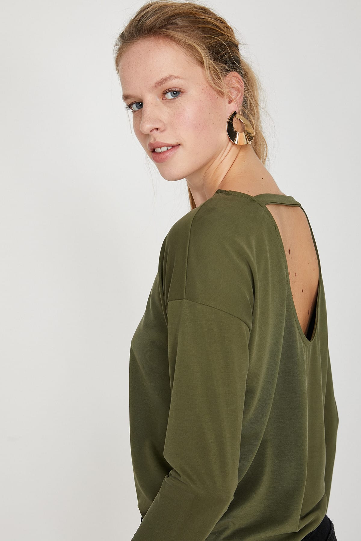 Koton Kadın Yeşil Sirt Detaylı T-Shirt 9YAK13554EK