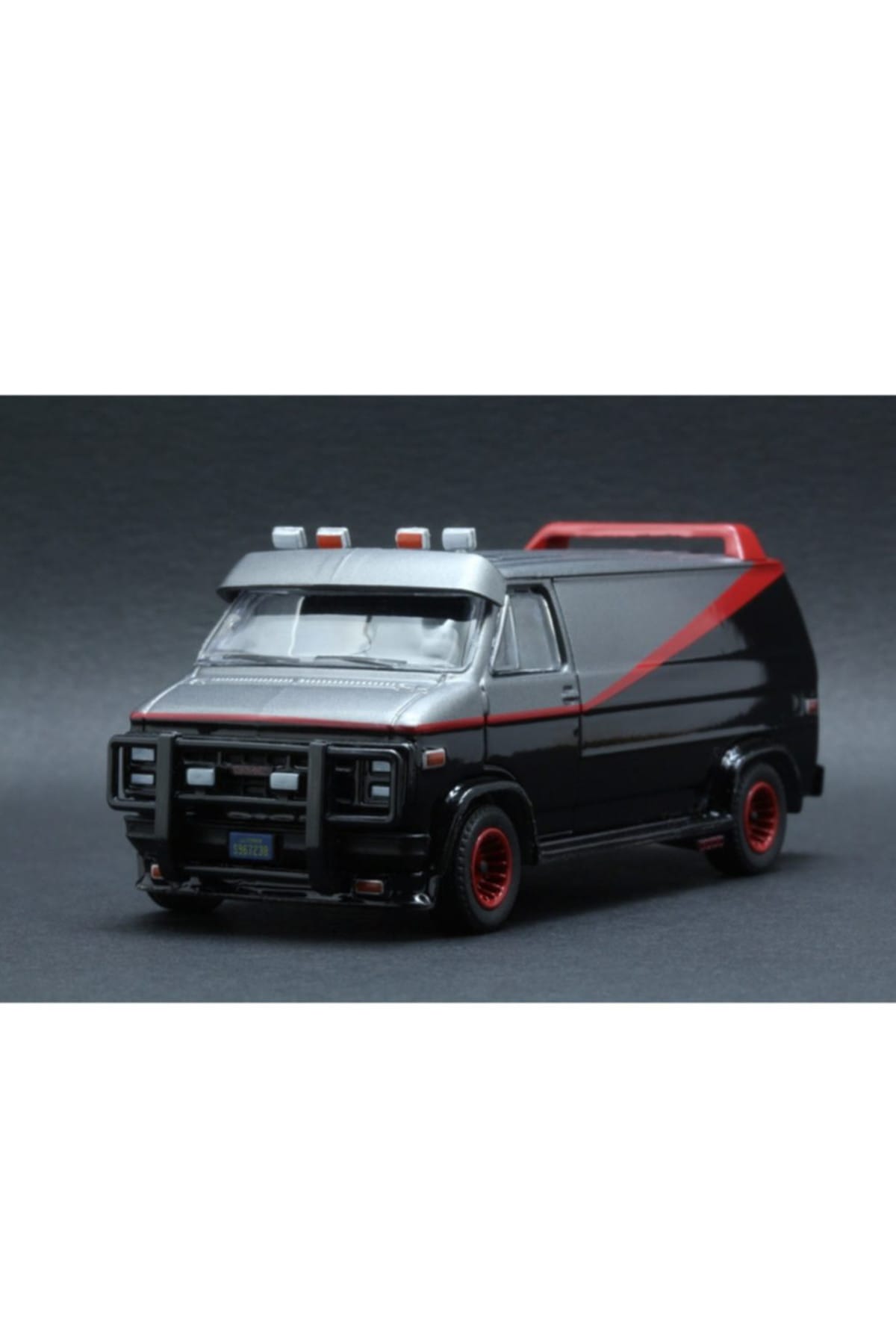 Greenlight B.A.' S 1983 Gmc Vandura A Takımı 1:64 /