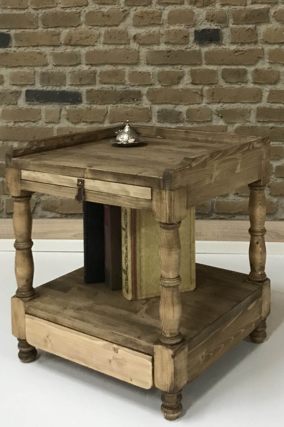 Ahşap Sokağı Valero Masif Eskitme Ahşap Komodin 50x45x55 cm
