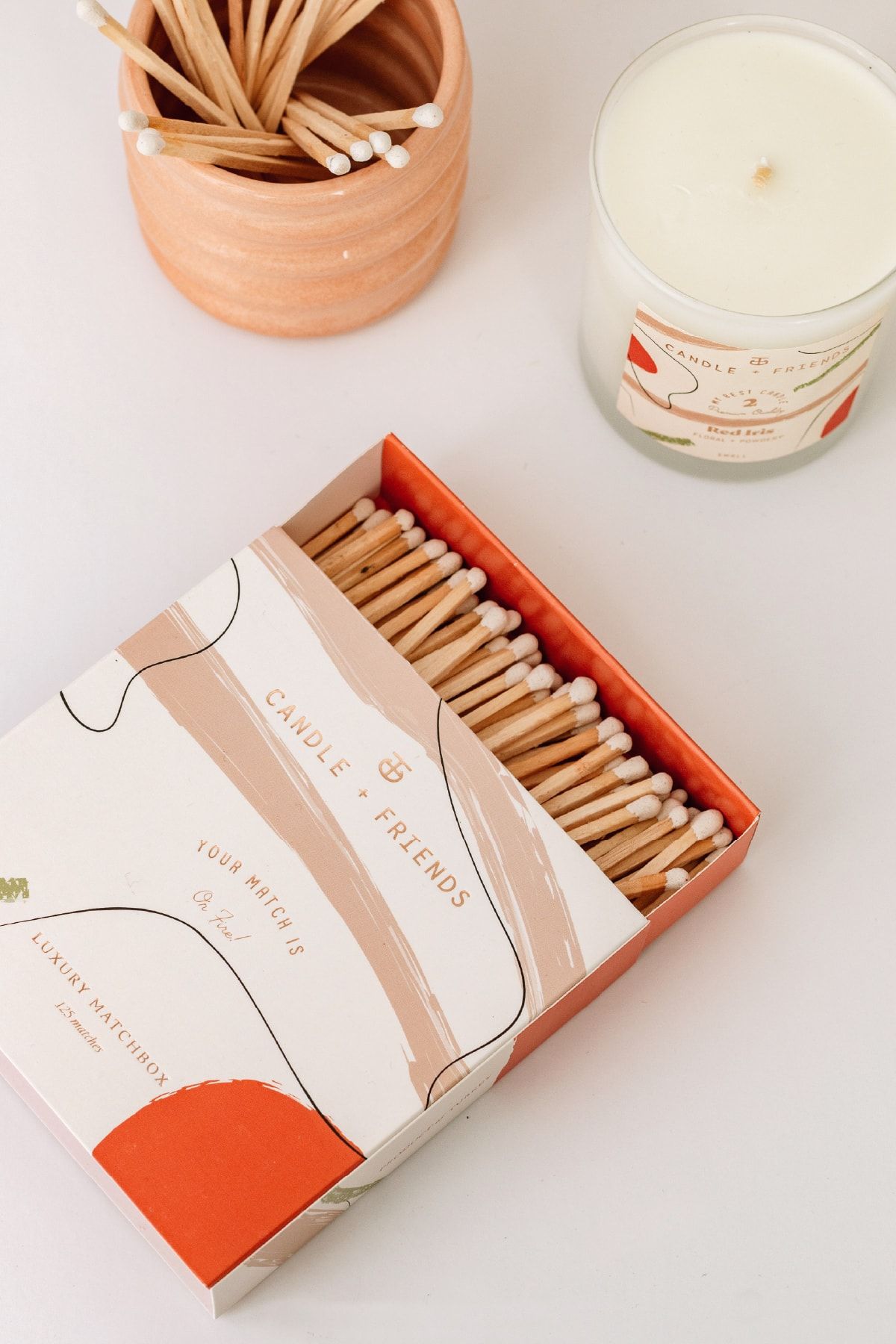 Candle and Friends No.2 Red Iris Beyaz Uçlu Kibrit Kutusu- Your Match Is On Fire!