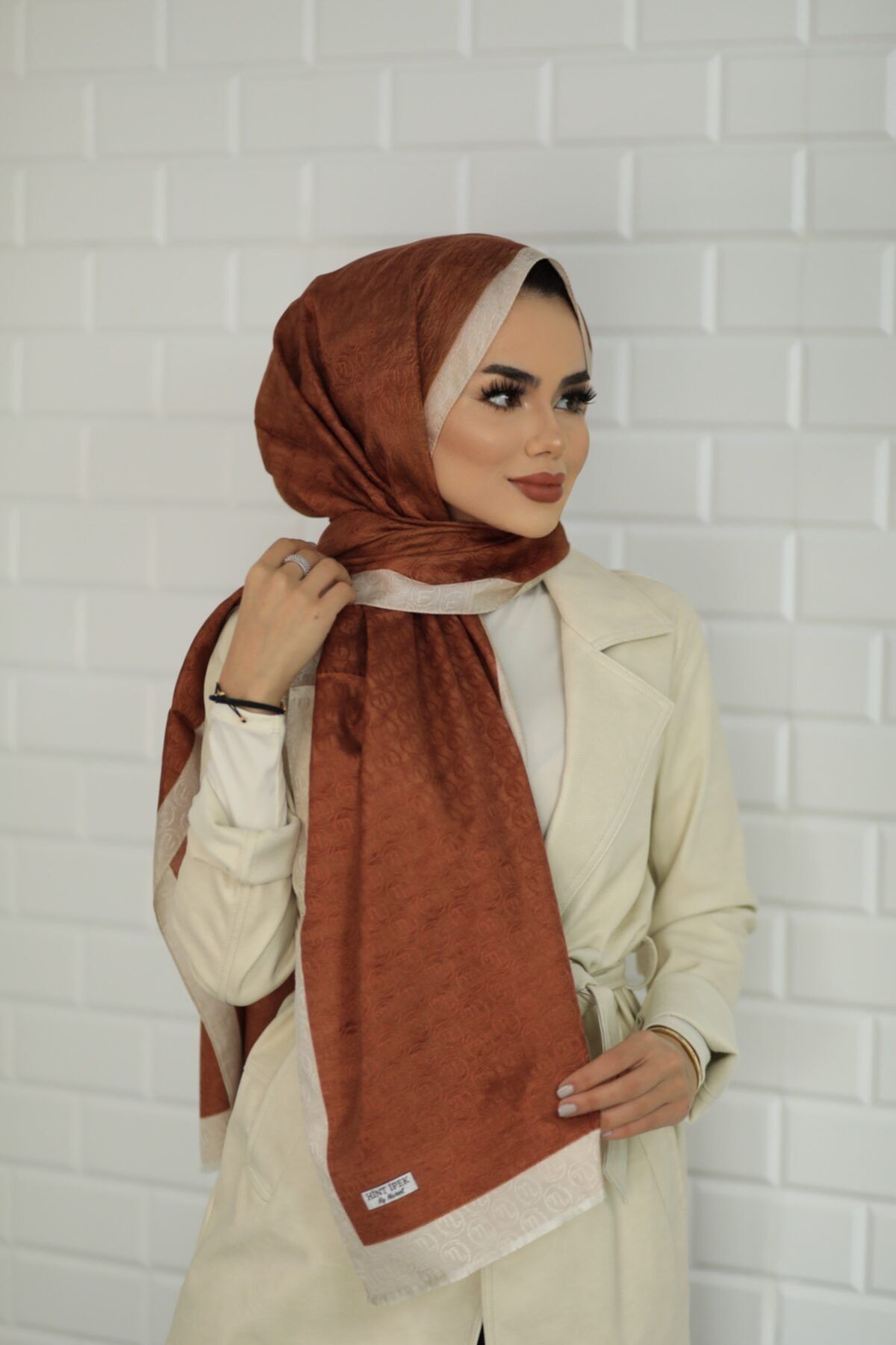 Hint İpek Monogram Model Kiremit Renk Şal