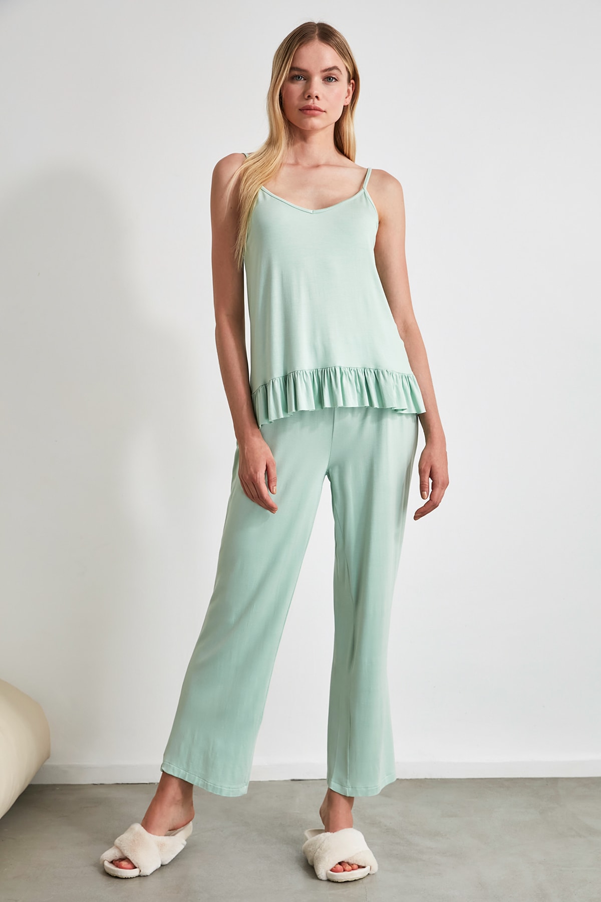 TRENDYOLMİLLA Mint Fırfırlı Örme Pijama Takımı THMSS20PT0339