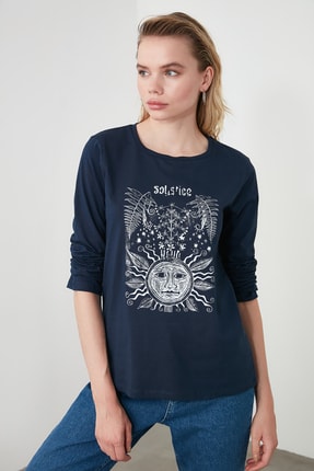 TRENDYOLMİLLA Lacivert Baskılı Basic Uzun Kol &Ouml;rme T-Shirt TWOAW21TS0010