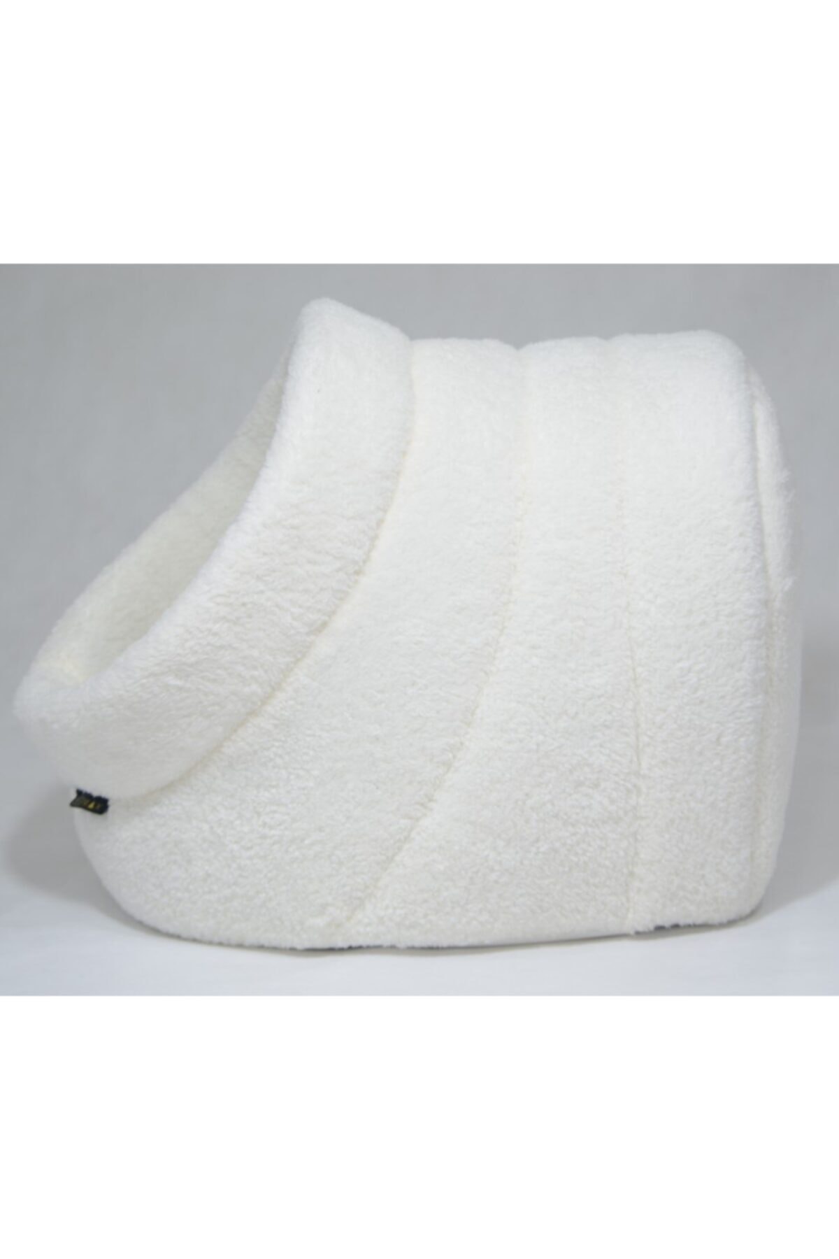 astral alaska kedi kopek yatagi minderli yumusak pelus evi pet yuvasi fiyati yorumlari trendyol