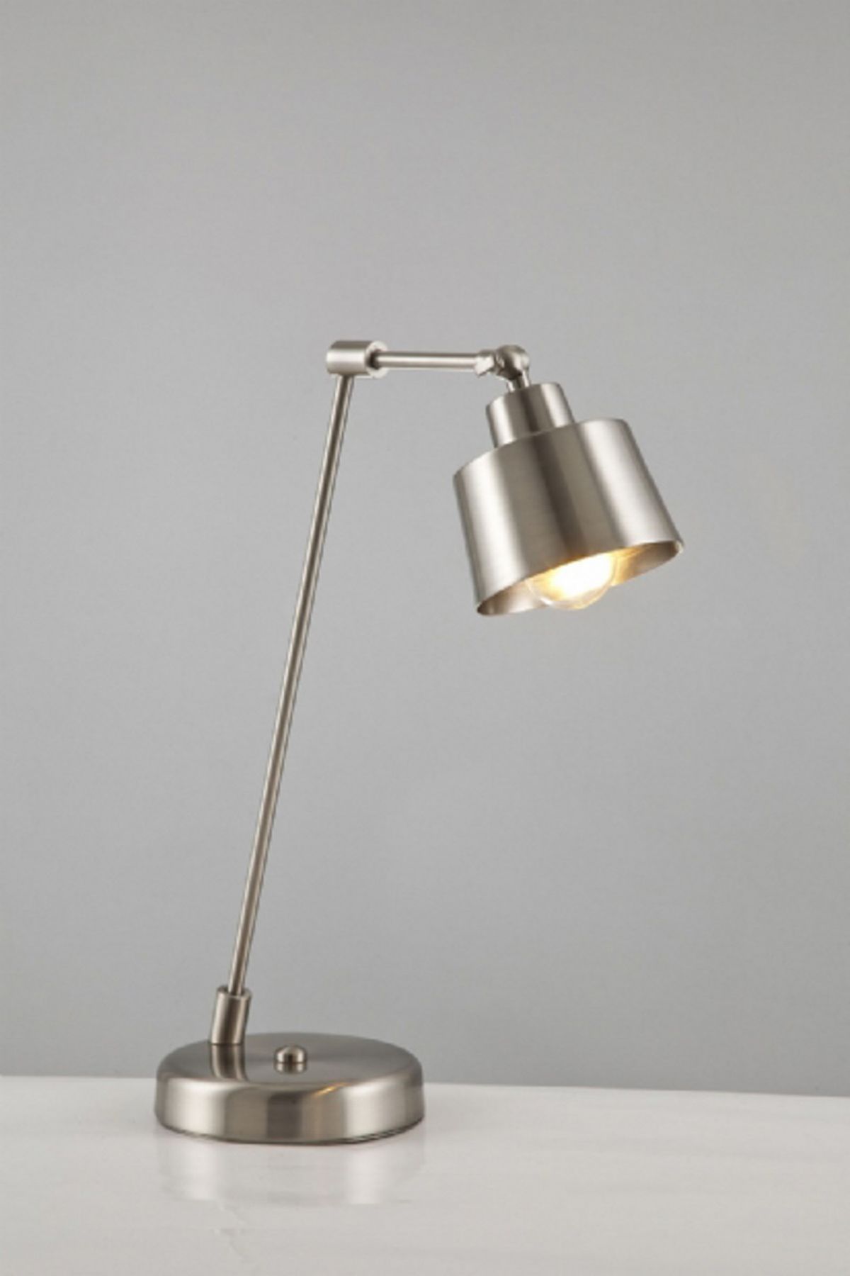 Avonni Filinta Masa Lambası HML-9074-M2-N