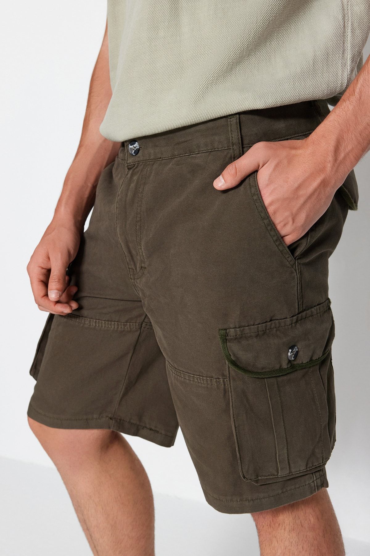 Trendyol Collection Khaki Men's Cargo Shorts TMNSS23SR00048 - Trendyol