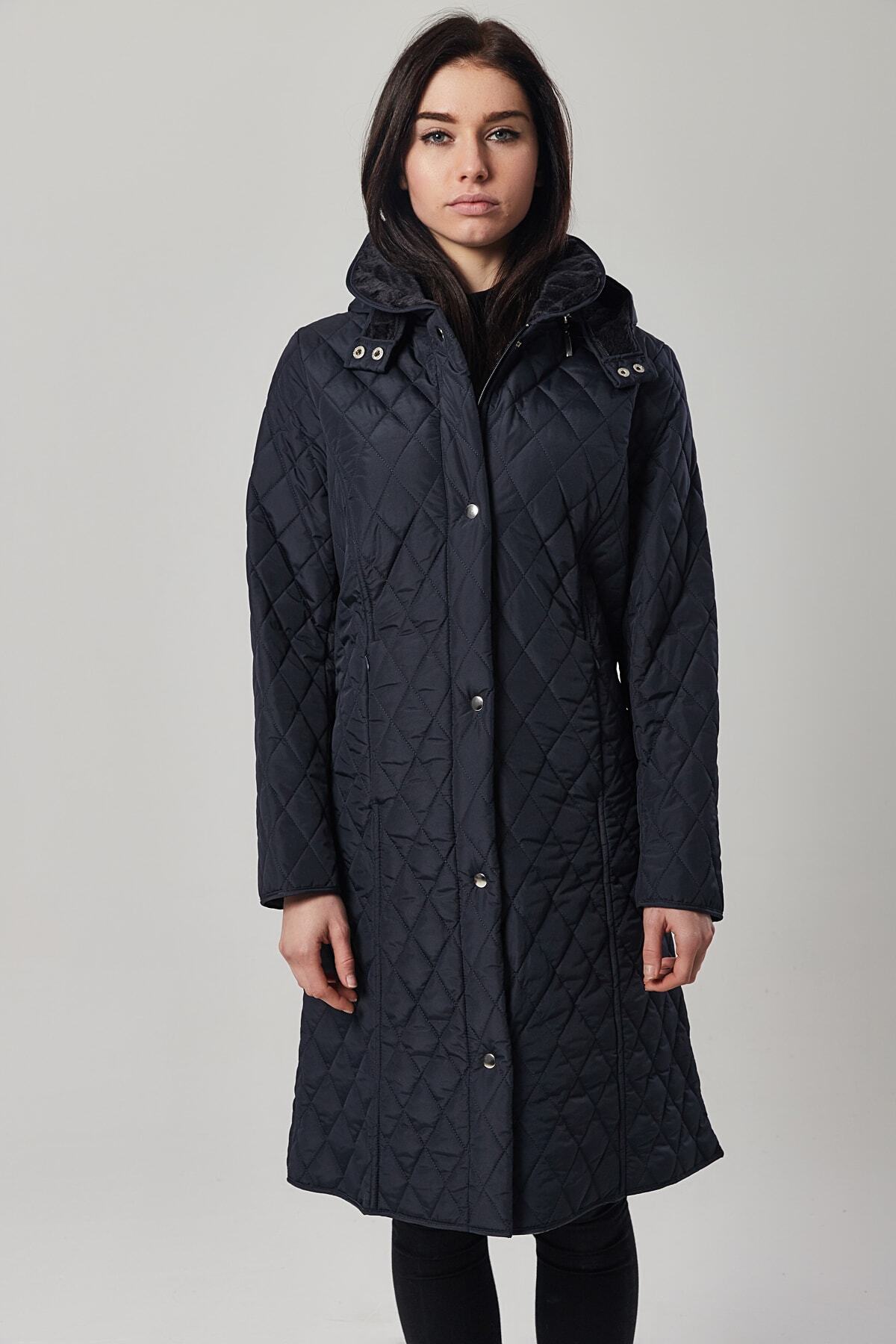 Butik Vedat Kadın Lacivert Diz Altı Maxi Boy Kapitone Pardesü 33711