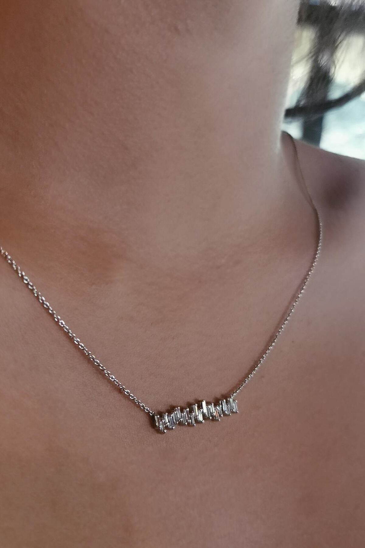 Safir Kuyumculuk Kadın Baget Taşlı Pırlanta Kolye PY05968