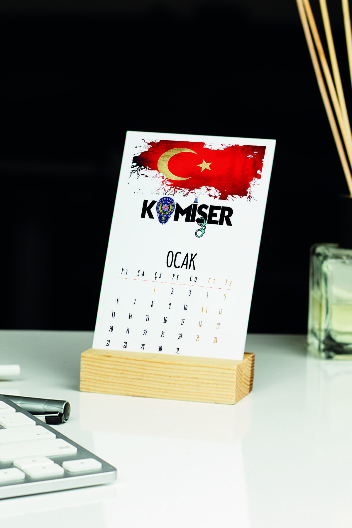 Hediyelen 2022 Komiser Masa Takvimi