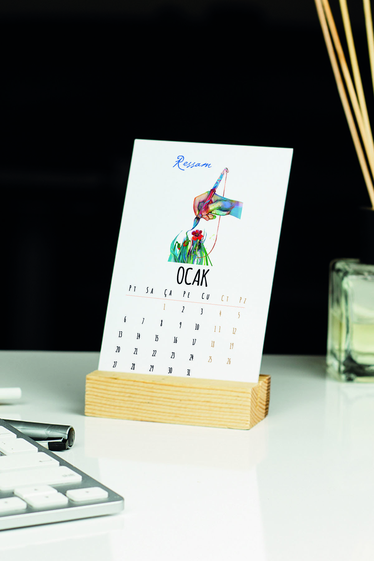 Hediyelen 2022 Ressam Masa Takvimi