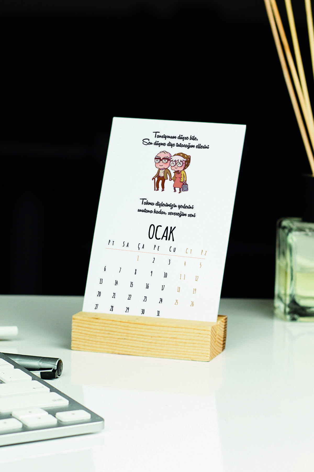Hediyelen 2022 Sevgiliye Hediye Masa Takvimi