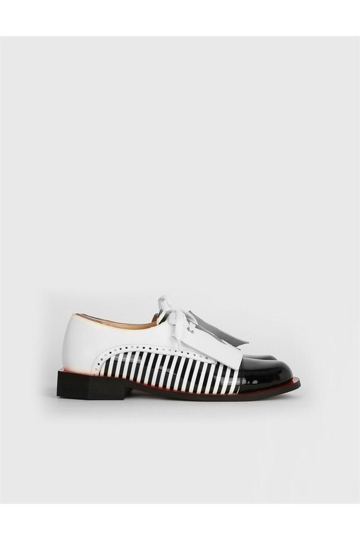 Kadın Siyah Beyaz Oxford Ayakkabı