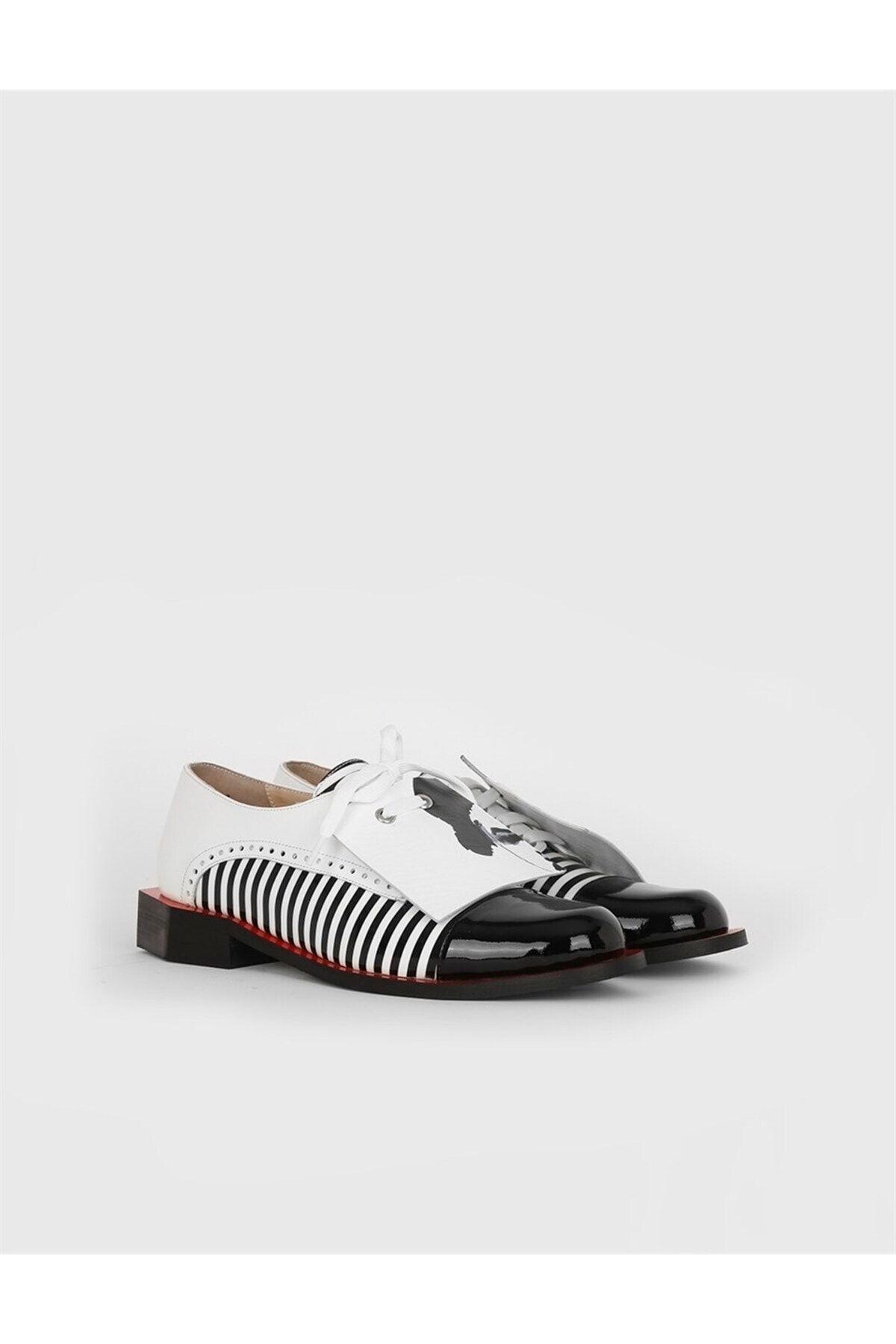Kadın Siyah Beyaz Oxford Ayakkabı