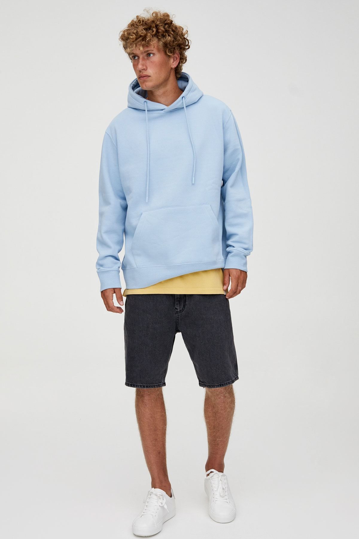 pull bear erkek gok mavisi kanguru cepli basic kapusonlu sweatshirt 09596513 fiyati yorumlari trendyol