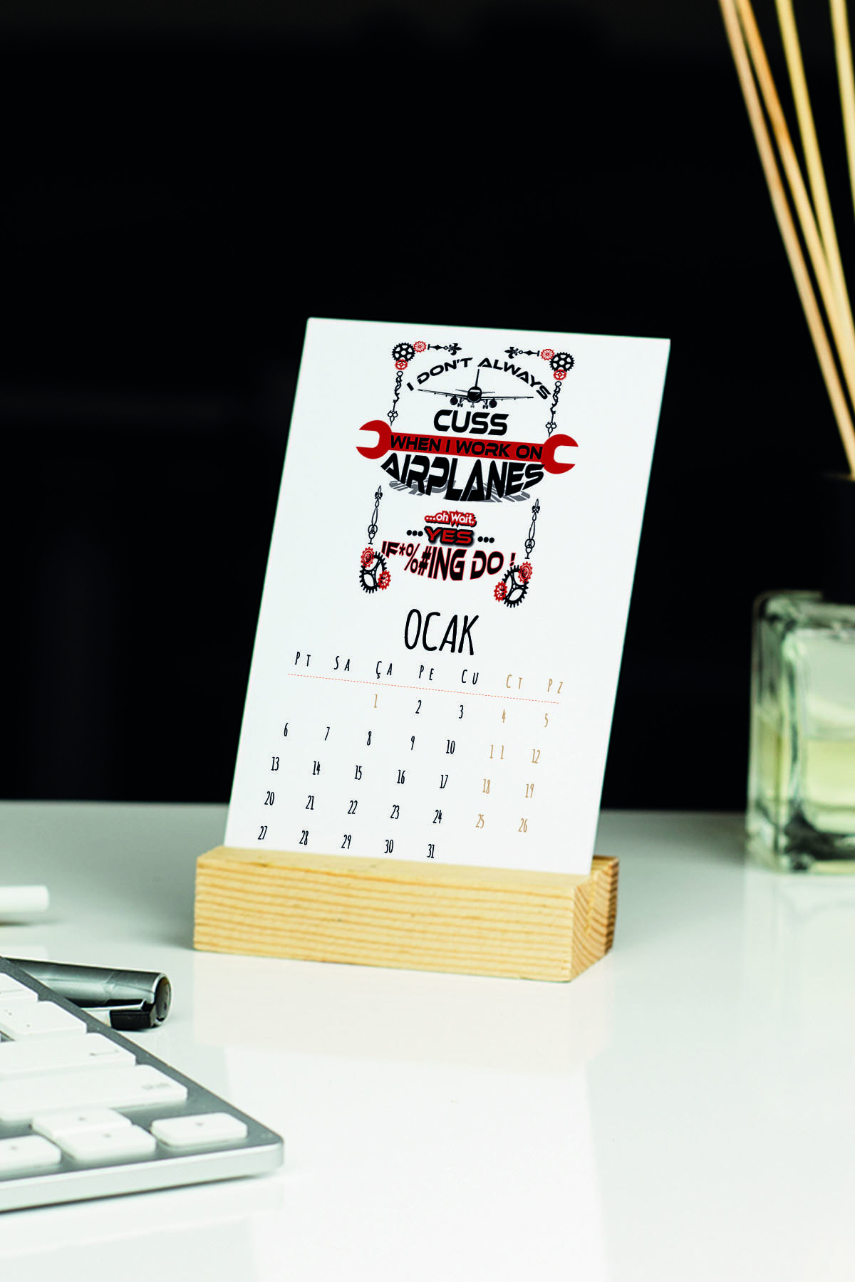 Hediyelen 2022 Airplanes Masa Takvimi