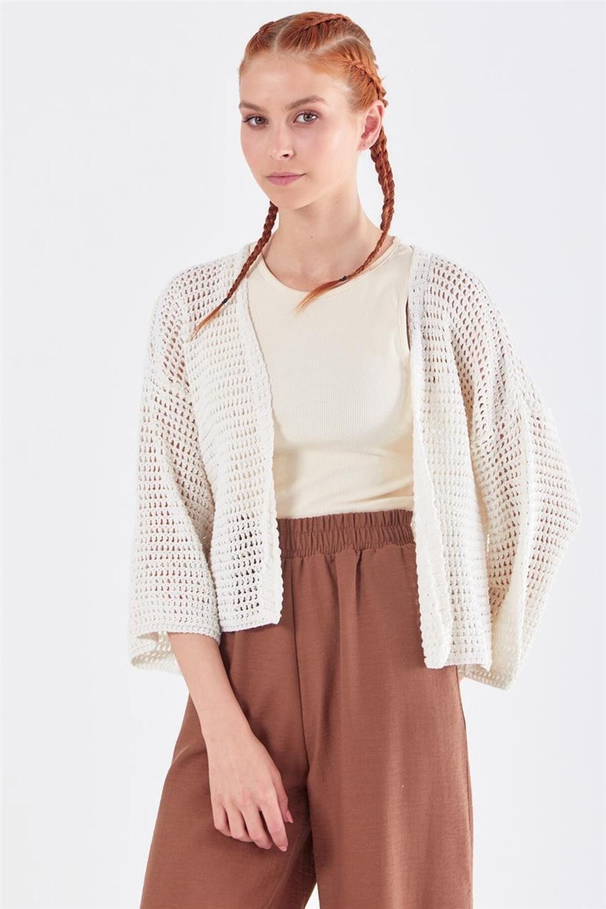 Short 2025 cream cardigan